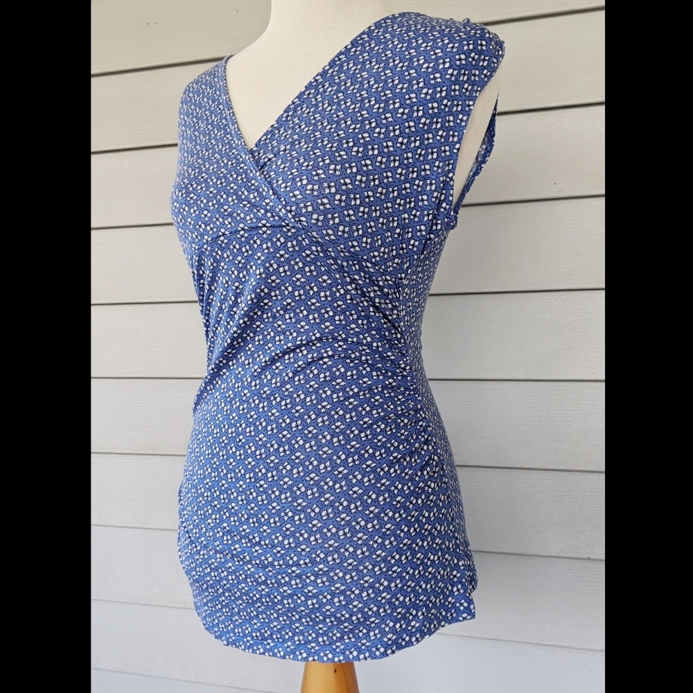 MAKE OFFER: Ann Taylor Printed Floral Knit Blouse